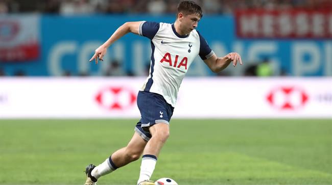 Mikey Moore trong mau ao Tottenham.