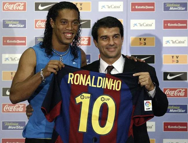 MU that bai truoc Barca trong viec ky hop dong voi Ronaldinho.